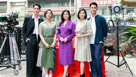 范少勳、宋芸樺、陳妍希、周幼婷、吳慷仁出席《人浮於愛》開鏡記者會。（圖／記者楊澍攝影）