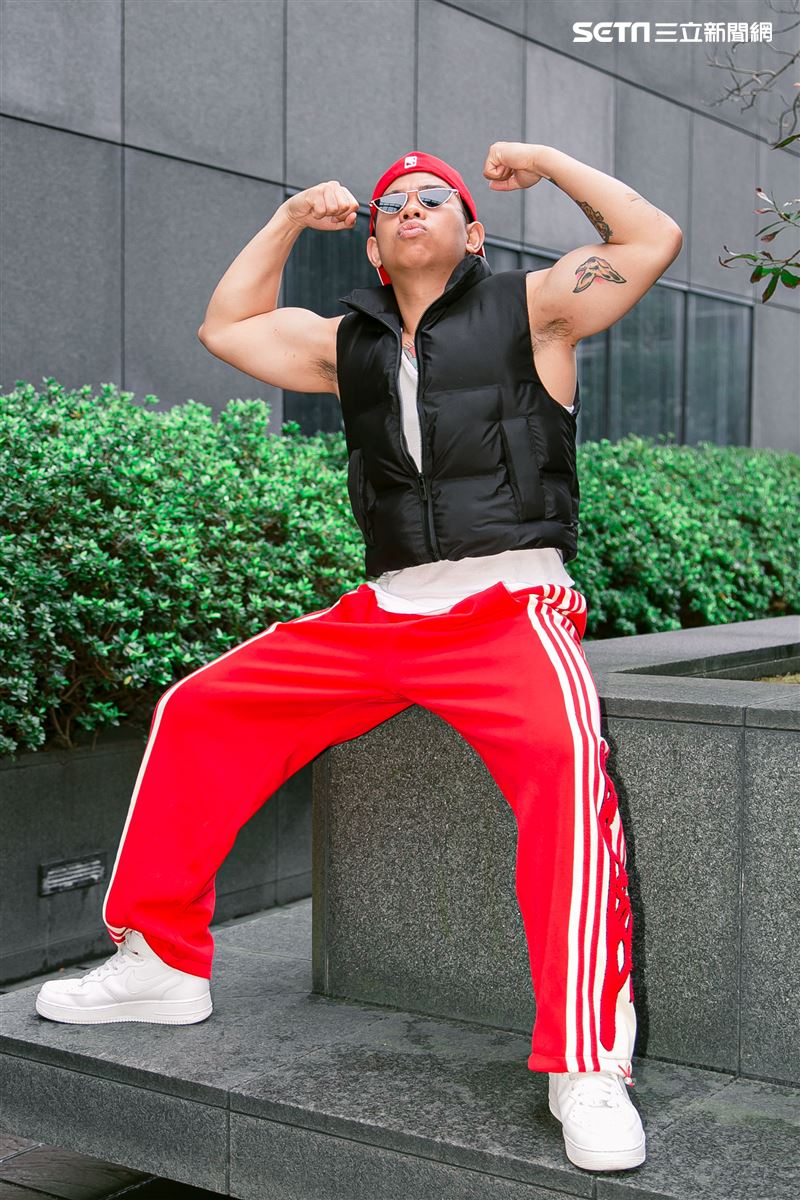 小記者大明星比杰三立新聞網專訪。 （圖／記者楊澍攝影）