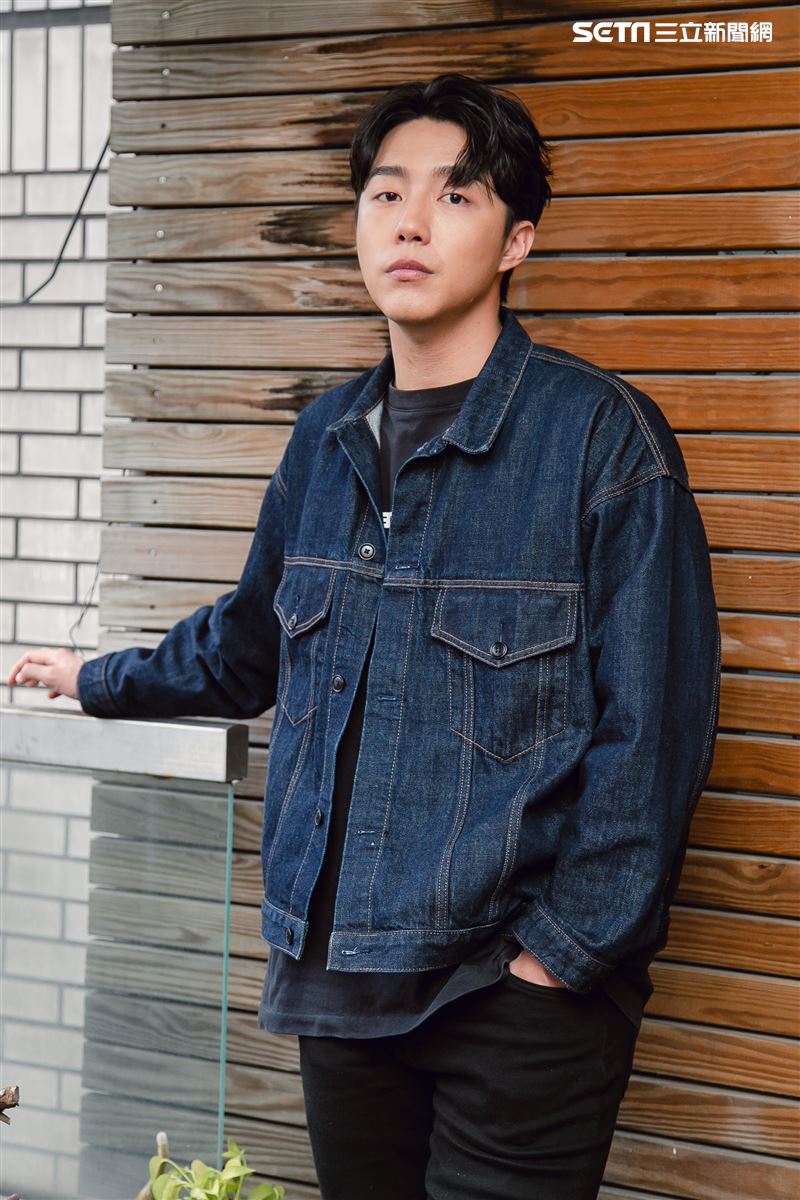 蔡凡熙《黑的教育》三立新聞網專訪。 （圖／記者楊澍攝影）