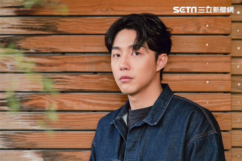 蔡凡熙《黑的教育》三立新聞網專訪。 （圖／記者楊澍攝影）