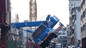 吊臂倒塌,建築工地,高雄小港