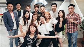 超過8位平均年齡不到30歲的同仁獲得升遷