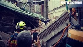台中，台灣大道，房屋倒塌，壓3人受困(圖／翻攝畫面)
