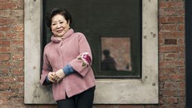 陳淑芳透露陳松勇會牽著她的手去菜市場買菜，然後跟攤販介紹說：「這是阮水某啦！」（圖／牽猴子提供）