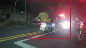 大法師,蘆洲,機車,騎士,乘客,後仰,開罰,新北,