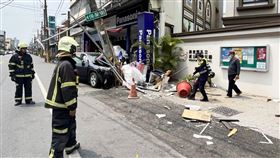 自撞,電線桿,停電,復電,萬丹鄉