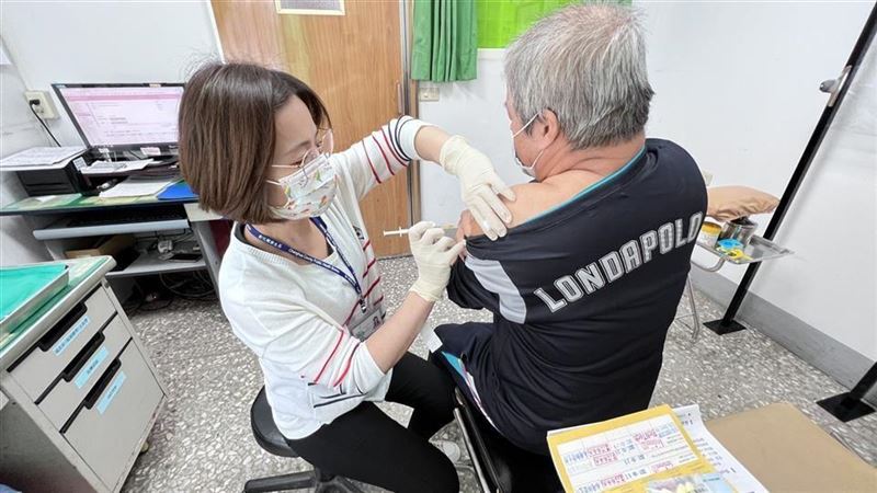 打疫苗拿500元禮券　限期至4／30送完為止