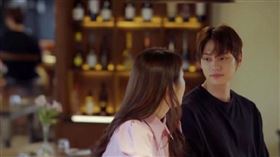 ▲《換乘戀愛2》成海恩Ｘ鄭賢奎。（圖／翻攝自微博）