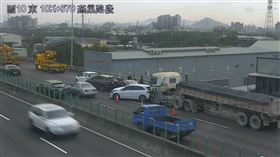 車禍,國道十號,燕巢路段,追撞,砂石車,自小客