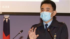 F-16V戰機失聯  空軍司令部說明（2）空軍嘉義基地一架F-16V單座戰機11日下午意外失聯，空軍司令部督察長柳惠千（圖）晚間在記者會中表示，現在所知情況為戰機大角度墜海，不排除天氣、機務以及人員因素，目前為止沒有收到任何呼叫，也沒有看到人員跳傘，但只要有一線希望，一定會全力搜救。中央社記者謝佳璋攝  111年1月11日