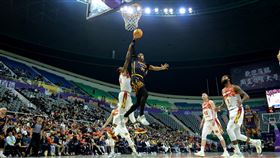 ▲艾夫伯（Michael Efevberha）攻下全場最高50分。（圖／桃園永豐雲豹球團提供）