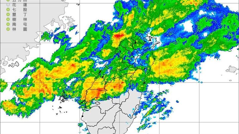 嘉南要下雨了　鄭明典：雨型像台灣掛彩帶