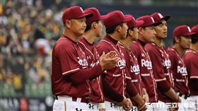 ▲中華職棒34年開幕戰，中信兄弟對樂天桃猿。樂天桃猿總教練曾豪駒。（圖／記者劉彥池攝影）