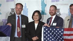 不僅返程預計見麥卡錫 傳總統已見眾院民主黨領袖