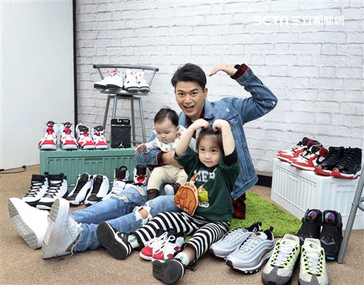 潘逸安球鞋三立新聞網專訪。（記者邱榮吉/攝影）