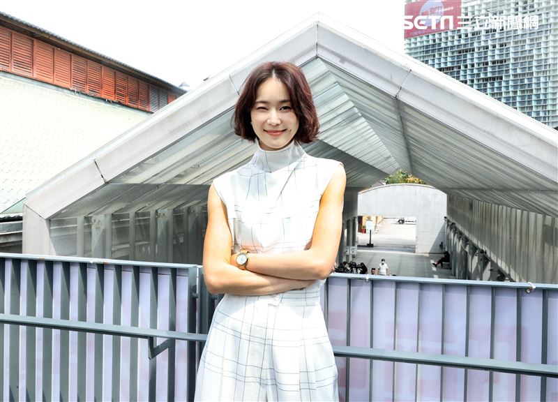 鍾瑤三立新聞網專訪。（記者邱榮吉/攝影）