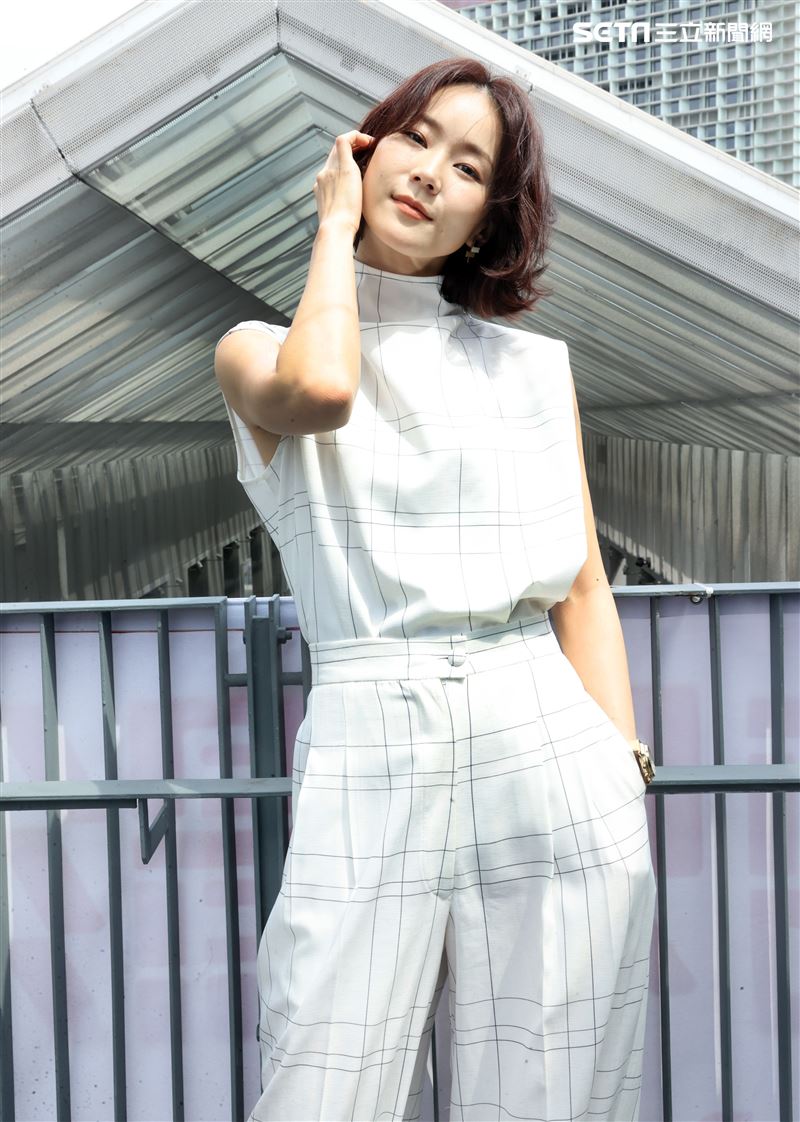 鍾瑤三立新聞網專訪。（記者邱榮吉/攝影）