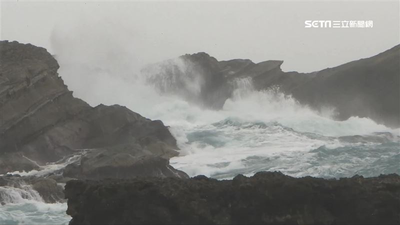 陽光、沙灘…瘋狗浪！？氣象局發預警了