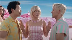 劉思慕（左）和雷恩葛斯林（右）槓上。（圖／翻攝自YouTube）