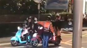 禮讓行人,義交,口角,新店,新店路,口氣差,新店警分局,碧潭派出所,