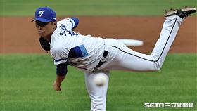 ▲富邦悍將主場開幕戰第3戰，先發投手陳仕朋。（圖／記者劉彥池攝影）