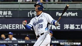 ▲富邦悍將主場開幕戰第3戰，指定打擊高國輝。（圖／記者劉彥池攝影）