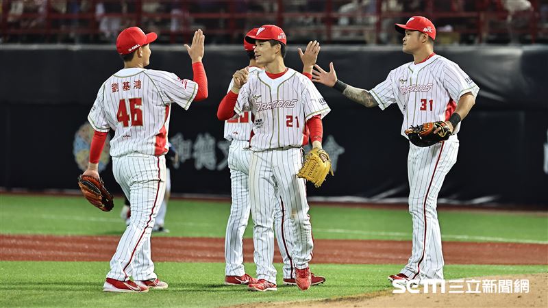 鄭浩均6局9K優質先發　但是味全龍逆轉勝