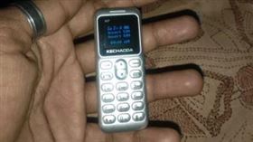 印度／吵架不能輸！印度女為吵贏哥哥「吞下手機」▲（圖／翻攝自Flipkart商品網站）

