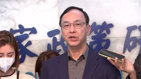 朱立倫出席《銀光社會力，翻轉高齡新觀念》座談會前受訪