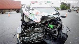 台中貨櫃車高速撞3車4人受傷畫面曝光