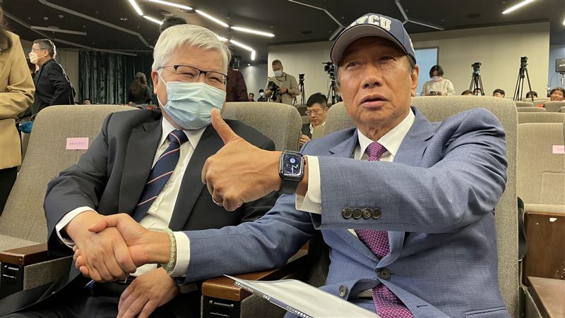 同框郭台銘　魏哲家：請不要忘記台積電！