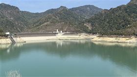 曾文水庫水位偏低台南地區水情不佳，3大主要水庫23日總蓄水量與被稱為「百年大旱」的2021年同期幾乎相同，曾文水庫23日蓄水率約11.3%。（水利署南區水資源局提供）中央社記者楊思瑞台南傳真  112年3月23日