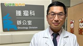 戴明燊提醒，45歲以上女性每2年應至少做一次乳房攝影，若乳房發現硬塊、乳頭有不正常分泌物、胸部皮膚凹陷等，應及時做超音波檢查。