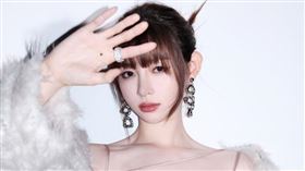 重機女神掰了「父女戀」！無預警曝分手　傳50歲男方有暴力相向