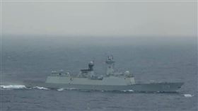 笑死！中共舟山艦主動聯繫台灣海巡　「靠近一點，好拍些東西交差」