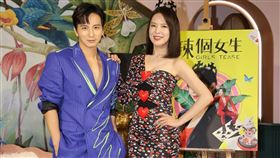 天心（圖右）與小煜搭檔主持默契十足。（圖／記者楊澍拍攝）