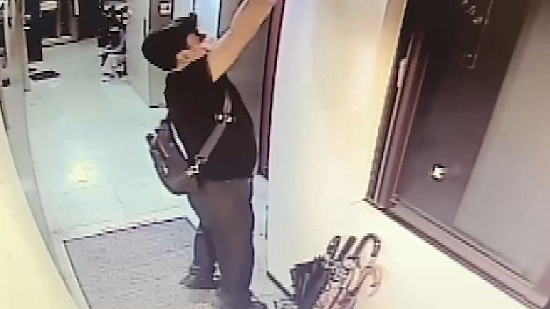 獨／公會全武行　前理事長劈門、拔監視器