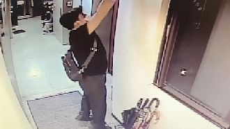 獨／公會全武行　前理事長劈門、拔監視器