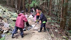 加里山垃圾(擷取自林務局-森活情報站臉書專頁)