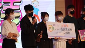 ▲滑手機（圖／新聞台）