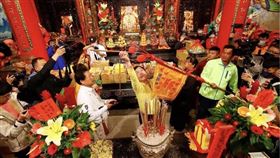 ▲今年的豎旗典禮已在本月8日晚間舉行。（圖/翻攝自大甲鎮瀾宮官方粉絲團）