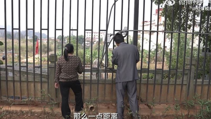 兒被拐果敢老街　陸農村父母隔鐵網淚哭乾