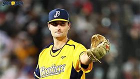 ▲中信兄弟Tyler Viza（泰樂）台灣大賽獲得勝投。（圖／中信兄弟球團提供）