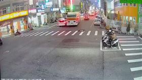大里中興路，台中客運逼車，惡意，(圖／翻攝畫面)