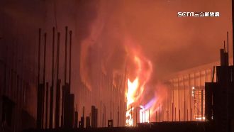 台東套房夜陷火海　逾50木板隔間套房燒毀