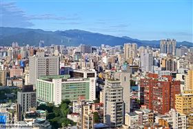 名家／住展雜誌