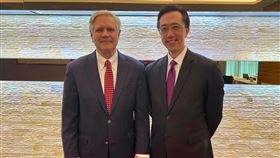 美國聯邦參議員何文（John Hoeven, R-ND）訪台（圖／外交部提供）