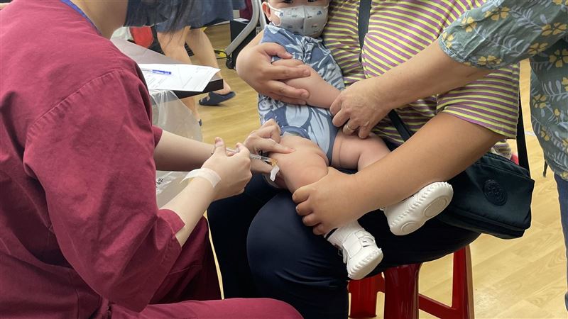 莫德納幼兒疫苗週日抵台　最快5月開打