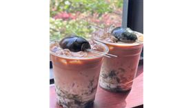 皮蛋咖啡(圖／翻攝自新浪熱點微博)