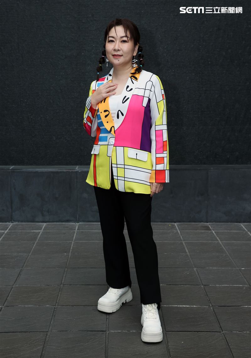 張秀卿小記者大明星。（記者邱榮吉/攝影）